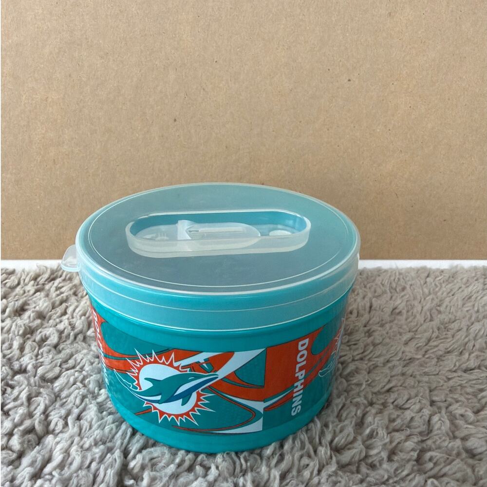 Miami Dolphins Plastic Food Storage Container 340ML MRL Sports NFL Football